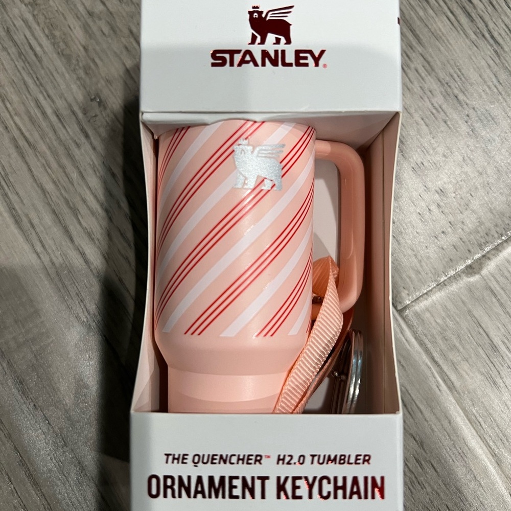 *BRAND NEW* Stanley Quencher H2.0 Tumbler Ornament Keychain